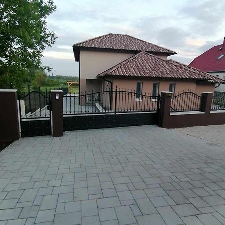 Villa Leona Gyenesdiás Zewnętrze zdjęcie